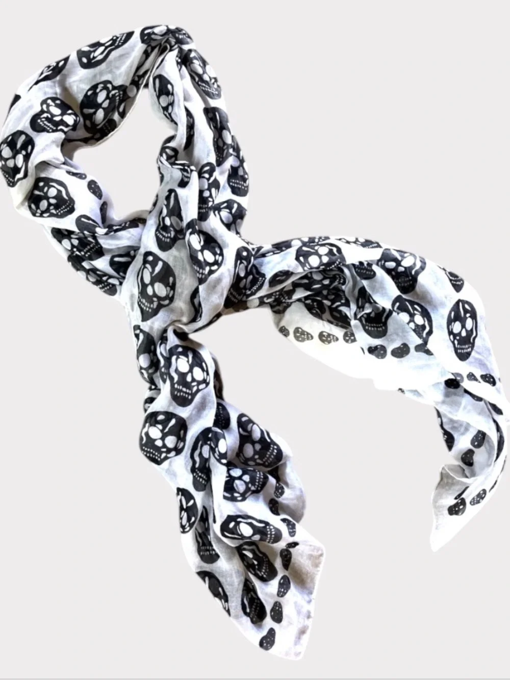 Black & White Skull Print Scarf
